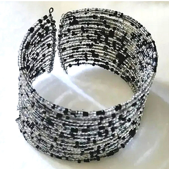 NEW Silver & Black Seed Bead Memory Wire Cuff Bracelet. Approx. 1.5" inch Wide. - Picture 5 of 6